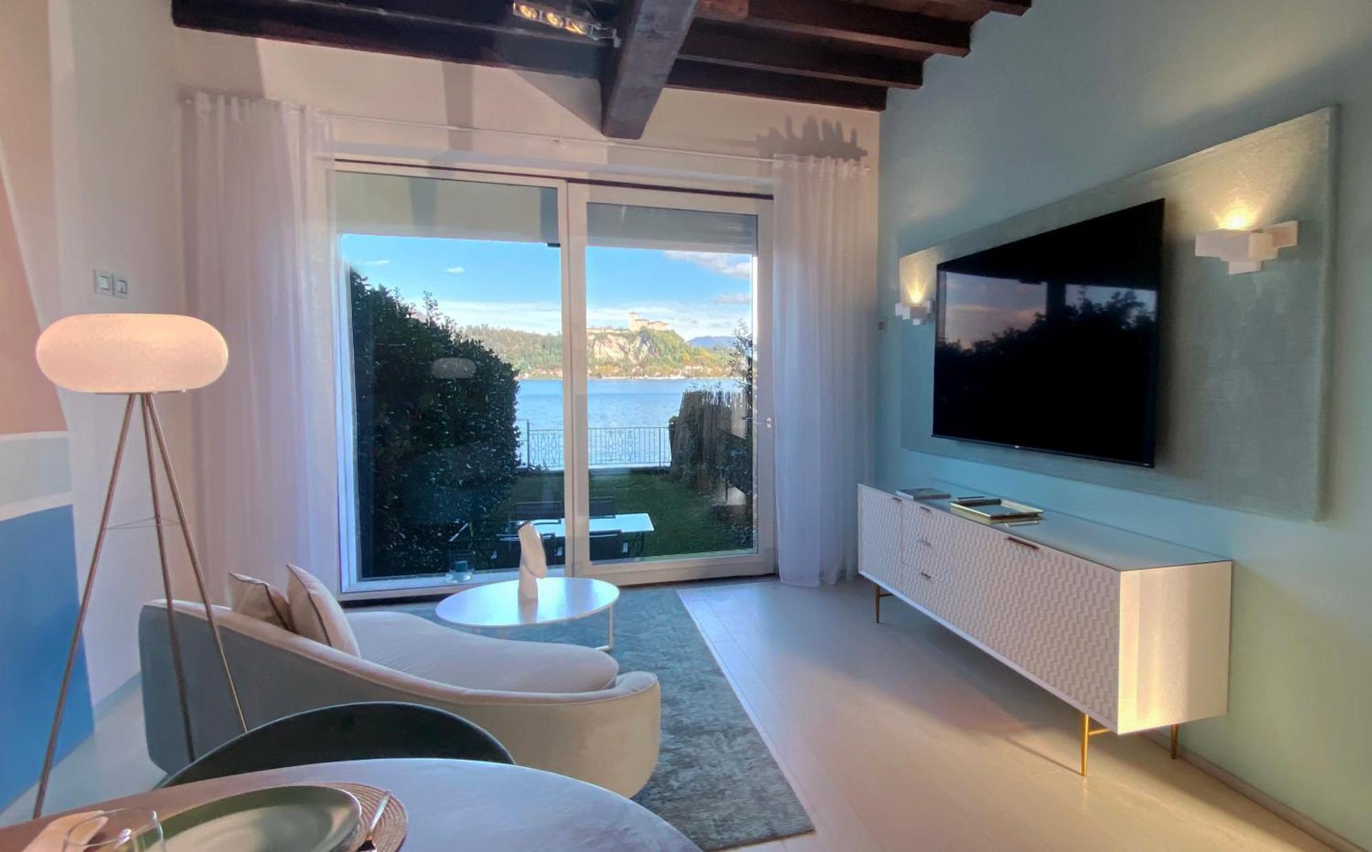 Fwl Italian Romance On The Lake Arona Extérieur photo