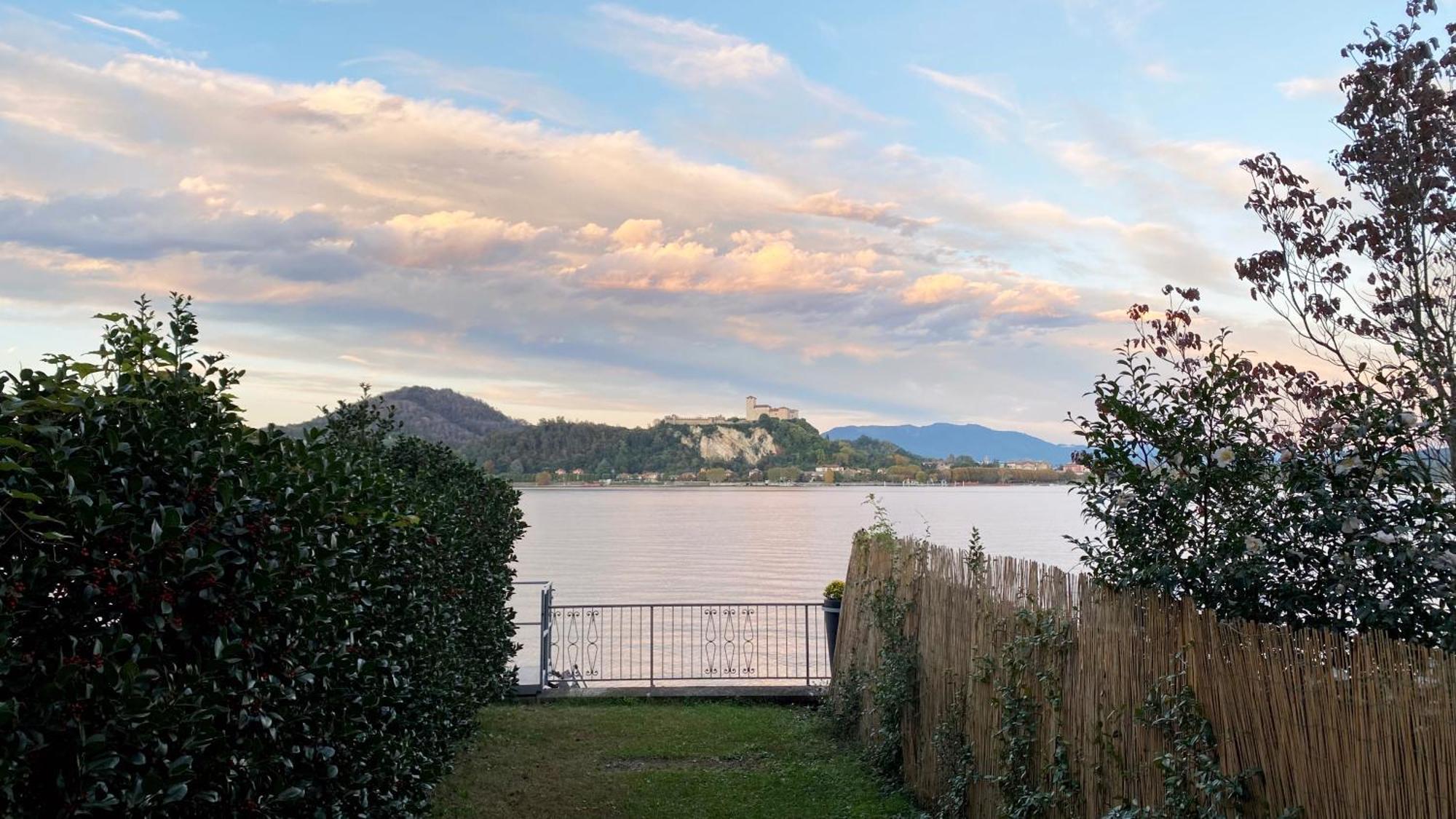 Fwl Italian Romance On The Lake Arona Extérieur photo